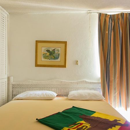 Beach Condos -Montego Bay Club Beach Resort Exterior photo