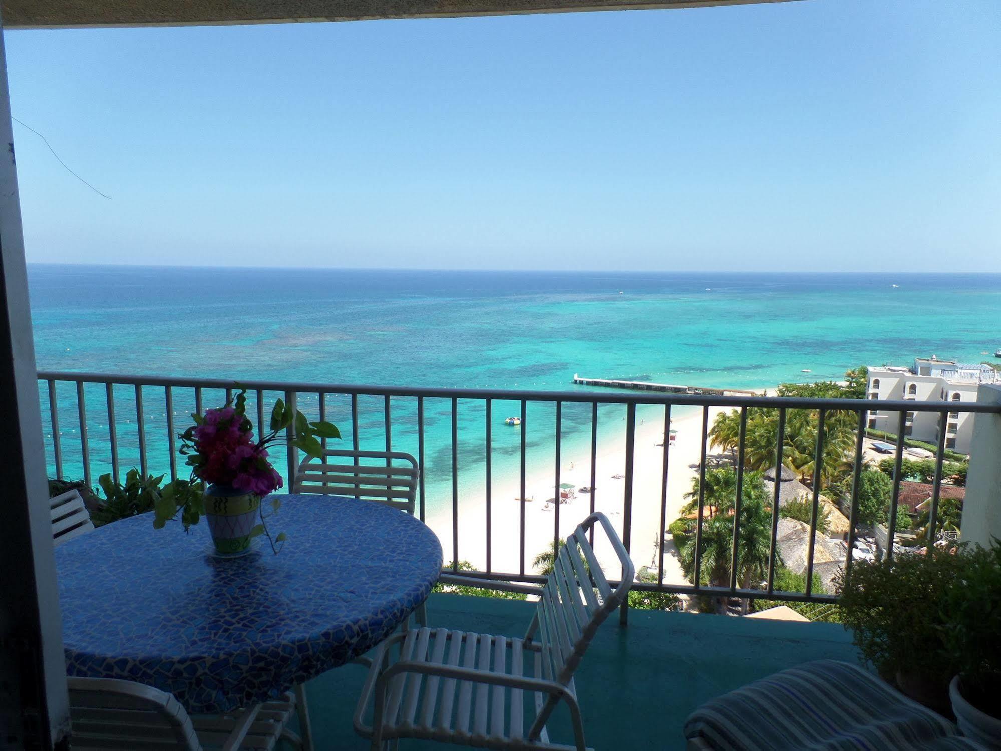 Beach Condos -Montego Bay Club Beach Resort Exterior photo